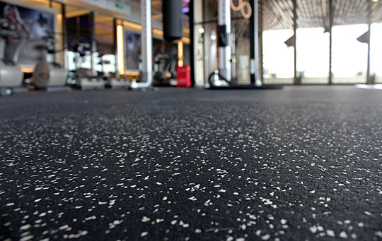 Revêtement de sol en rouleaux 4'x25' 8mm Noir Uni
